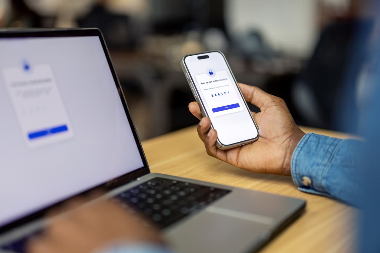 Lancer sa startup sans équipe : les outils IA qui font le travail